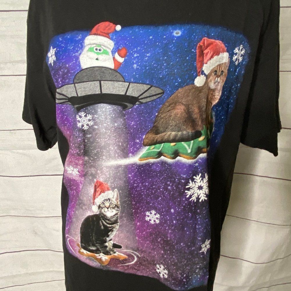 Spaceship Cat Santa Hat tee shirt black large